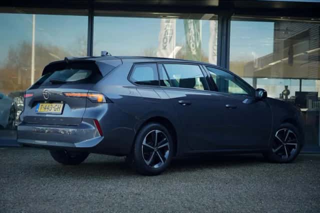 Opel Astra (2023) thumbnail 4