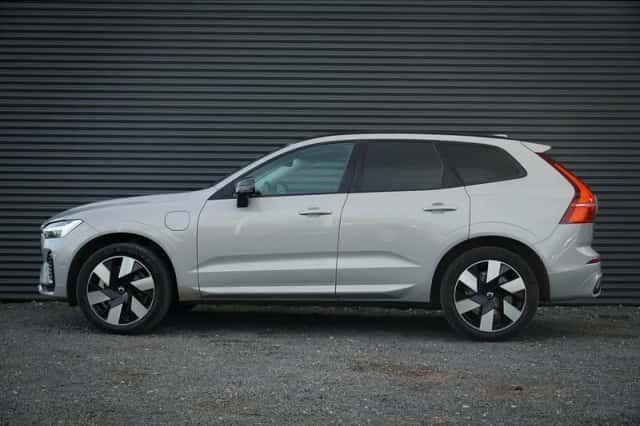 Volvo XC60 (2025) thumbnail 3