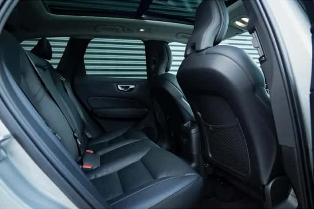 Volvo XC60 (2025) thumbnail 8