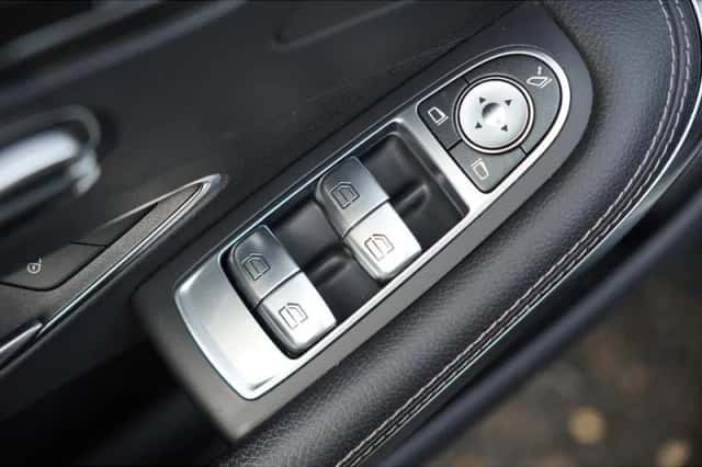 Mercedes-Benz S-Klasse (2016) thumbnail 15