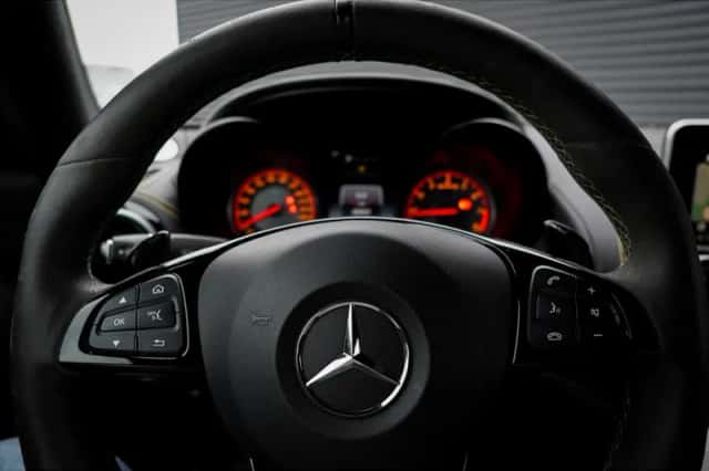 Mercedes-Benz AMG GT (2017) thumbnail 16