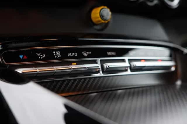 Mercedes-Benz AMG GT (2017) thumbnail 18