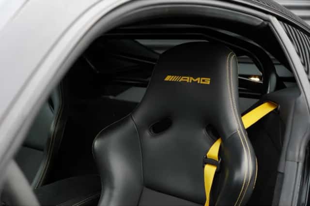 Mercedes-Benz AMG GT (2017) thumbnail 8