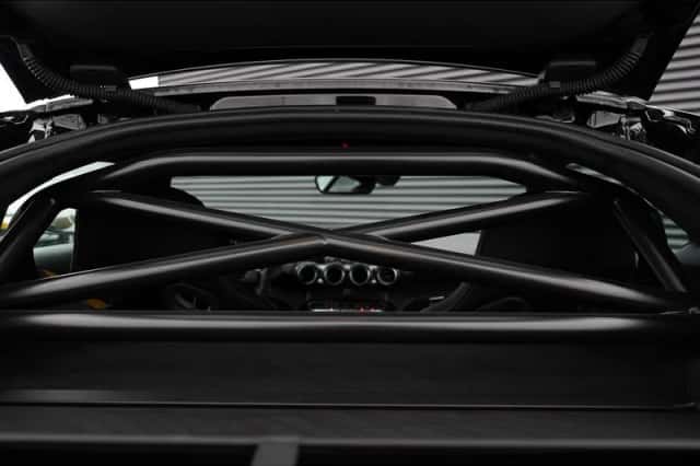 Mercedes-Benz AMG GT (2017) thumbnail 9