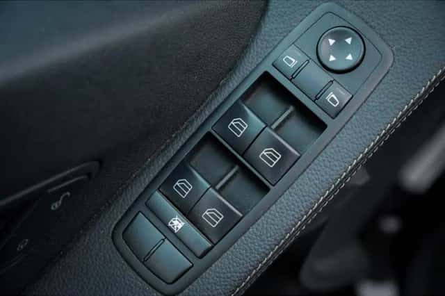 Mercedes-Benz R-Klasse (2008) thumbnail 15