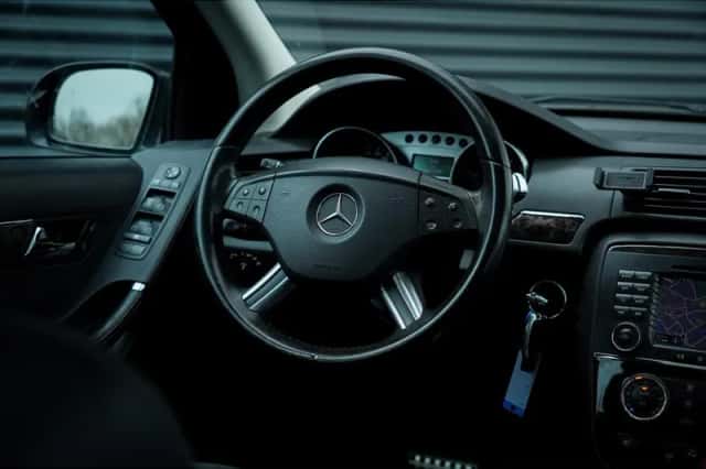 Mercedes-Benz R-Klasse (2008) thumbnail 35