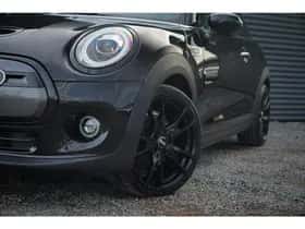 MINI Electric (2020) thumbnail 23