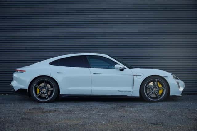 Porsche Taycan (2020) thumbnail 13