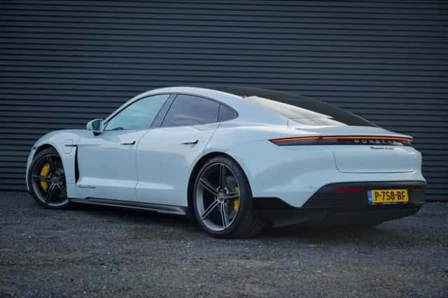 Porsche Taycan (2020) thumbnail 14