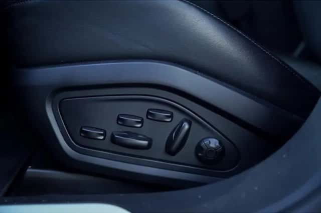 Porsche Taycan (2020) thumbnail 17