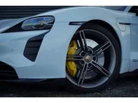 Porsche Taycan (2020) thumbnail 18