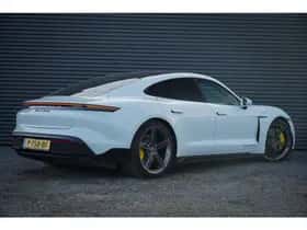 Porsche Taycan (2020) thumbnail 4