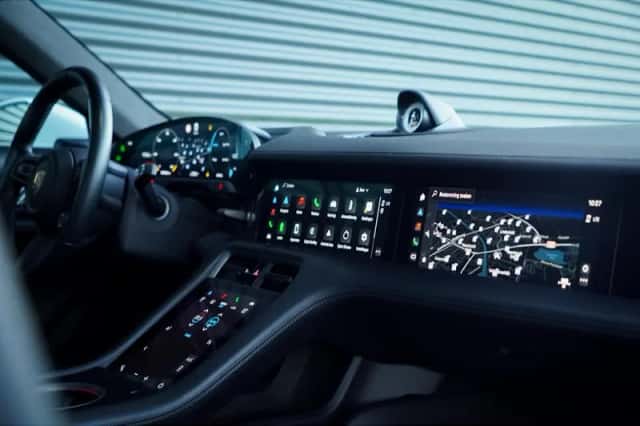 Porsche Taycan (2020) thumbnail 33