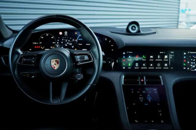 Porsche Taycan (2020) thumbnail 37