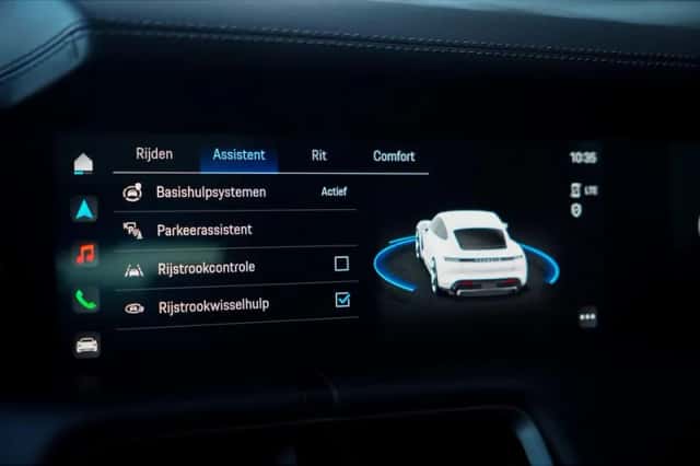 Porsche Taycan (2020) thumbnail 55