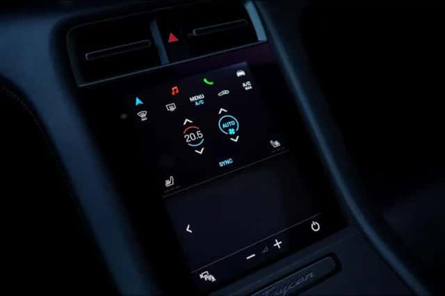 Porsche Taycan (2020) thumbnail 58