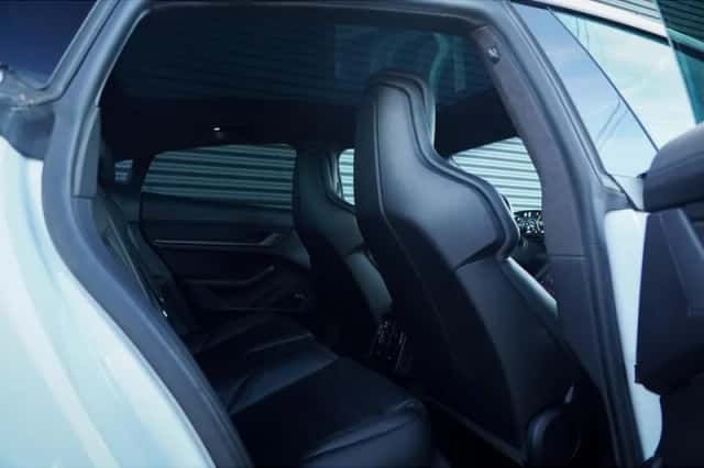 Porsche Taycan (2020) thumbnail 8