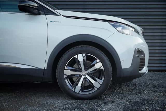 Peugeot 3008 (2020) thumbnail 11