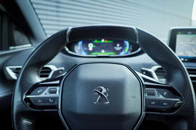 Peugeot 3008 (2020) thumbnail 17