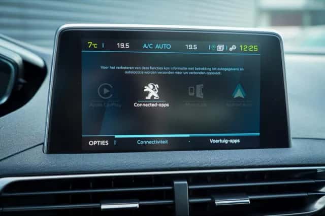 Peugeot 3008 (2020) thumbnail 19