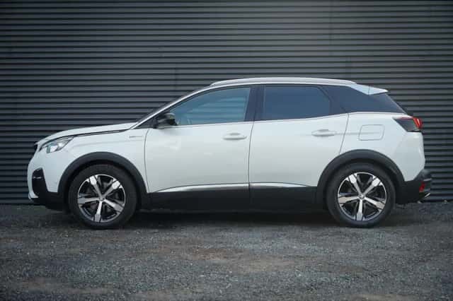 Peugeot 3008 (2020) thumbnail 3