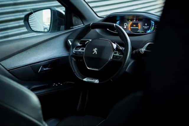 Peugeot 3008 (2020) thumbnail 34