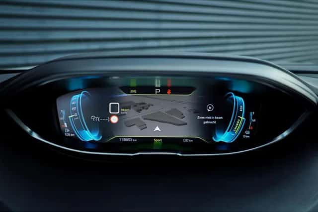 Peugeot 3008 (2020) thumbnail 5