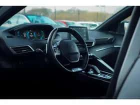 Peugeot 3008 (2020) thumbnail 6