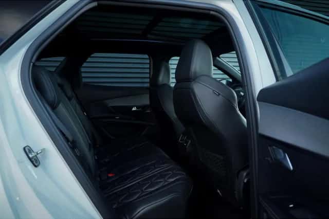Peugeot 3008 (2020) thumbnail 8