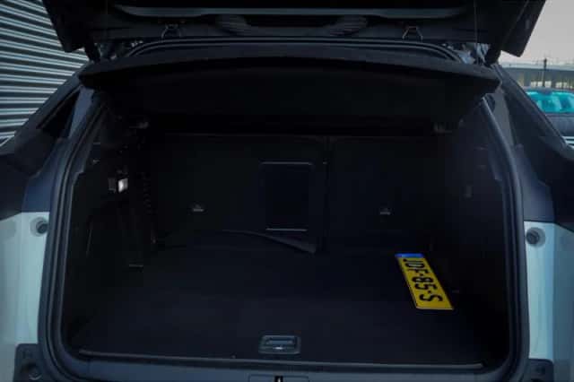 Peugeot 3008 (2020) thumbnail 9