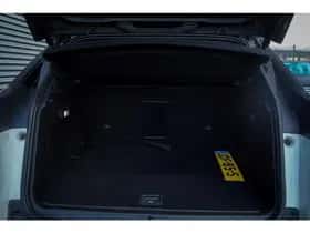 Peugeot 3008 (2020) thumbnail 9