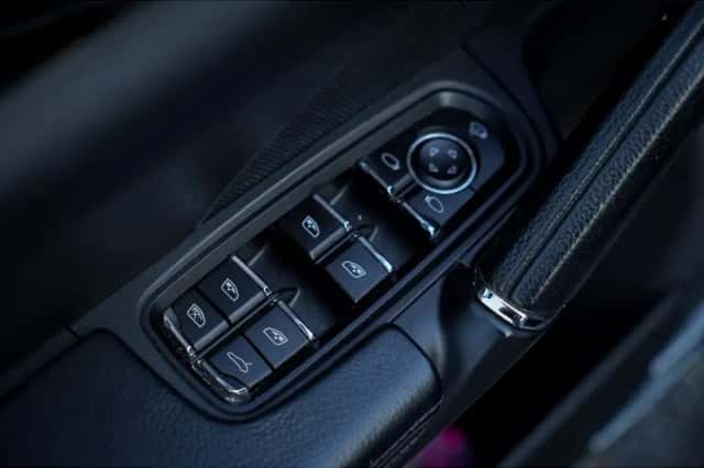 Porsche Cayenne (2013) thumbnail 15