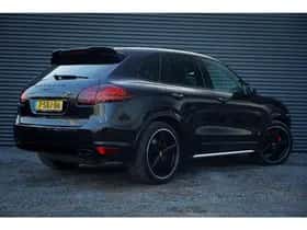 Porsche Cayenne (2013) thumbnail 4