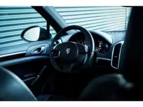 Porsche Cayenne (2013) thumbnail 45