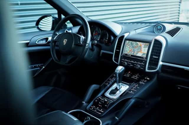 Porsche Cayenne (2013) thumbnail 46