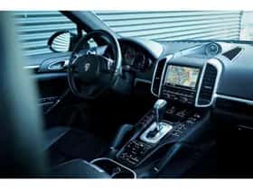 Porsche Cayenne (2013) thumbnail 46