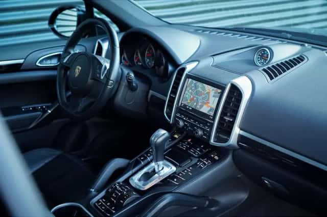 Porsche Cayenne (2013) thumbnail 49