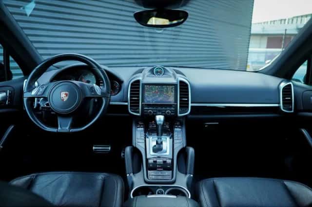 Porsche Cayenne (2013) thumbnail 7