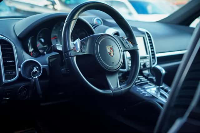 Porsche Cayenne (2013) thumbnail 6