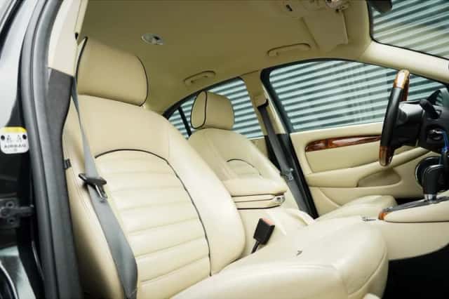 Jaguar X-Type (2009) thumbnail 18