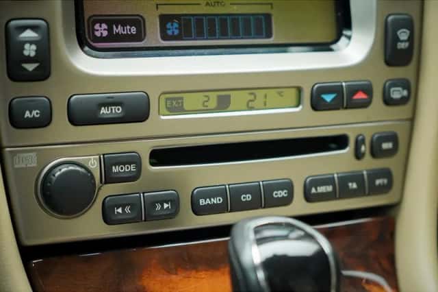 Jaguar X-Type (2009) thumbnail 20