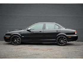 Jaguar X-Type thumbnail 3