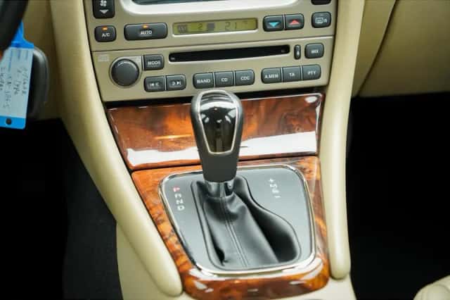 Jaguar X-Type (2009) thumbnail 24