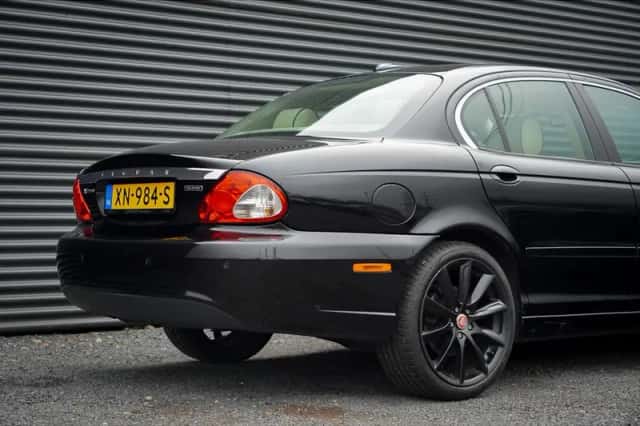 Jaguar X-Type (2009) thumbnail 28