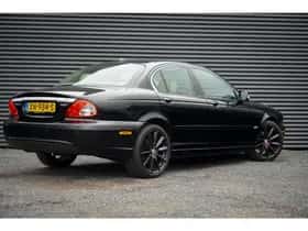 Jaguar X-Type thumbnail 4