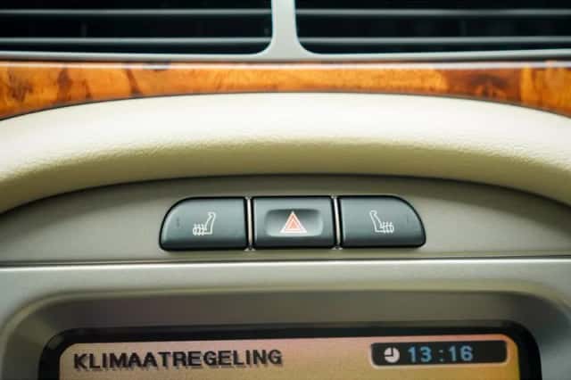 Jaguar X-Type (2009) thumbnail 37