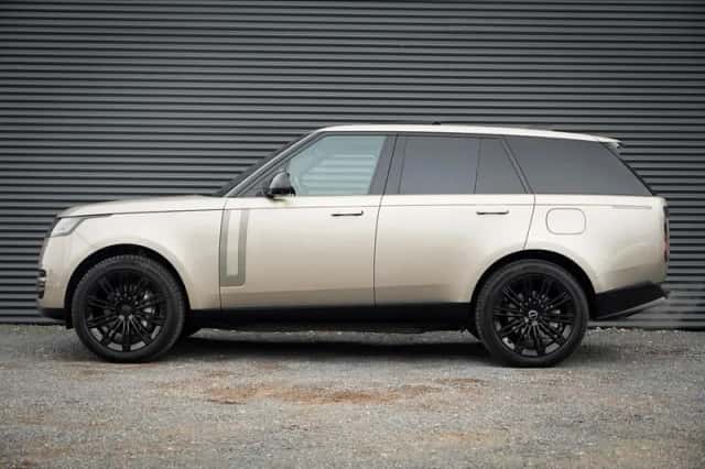 Land Rover Range Rover (2024) thumbnail 3