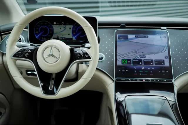 Mercedes-Benz EQS (2021) thumbnail 44