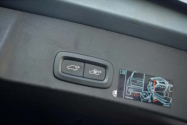 Volvo XC40 (2021) thumbnail 30