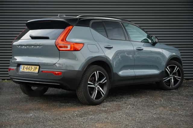 Volvo XC40 (2021) thumbnail 4